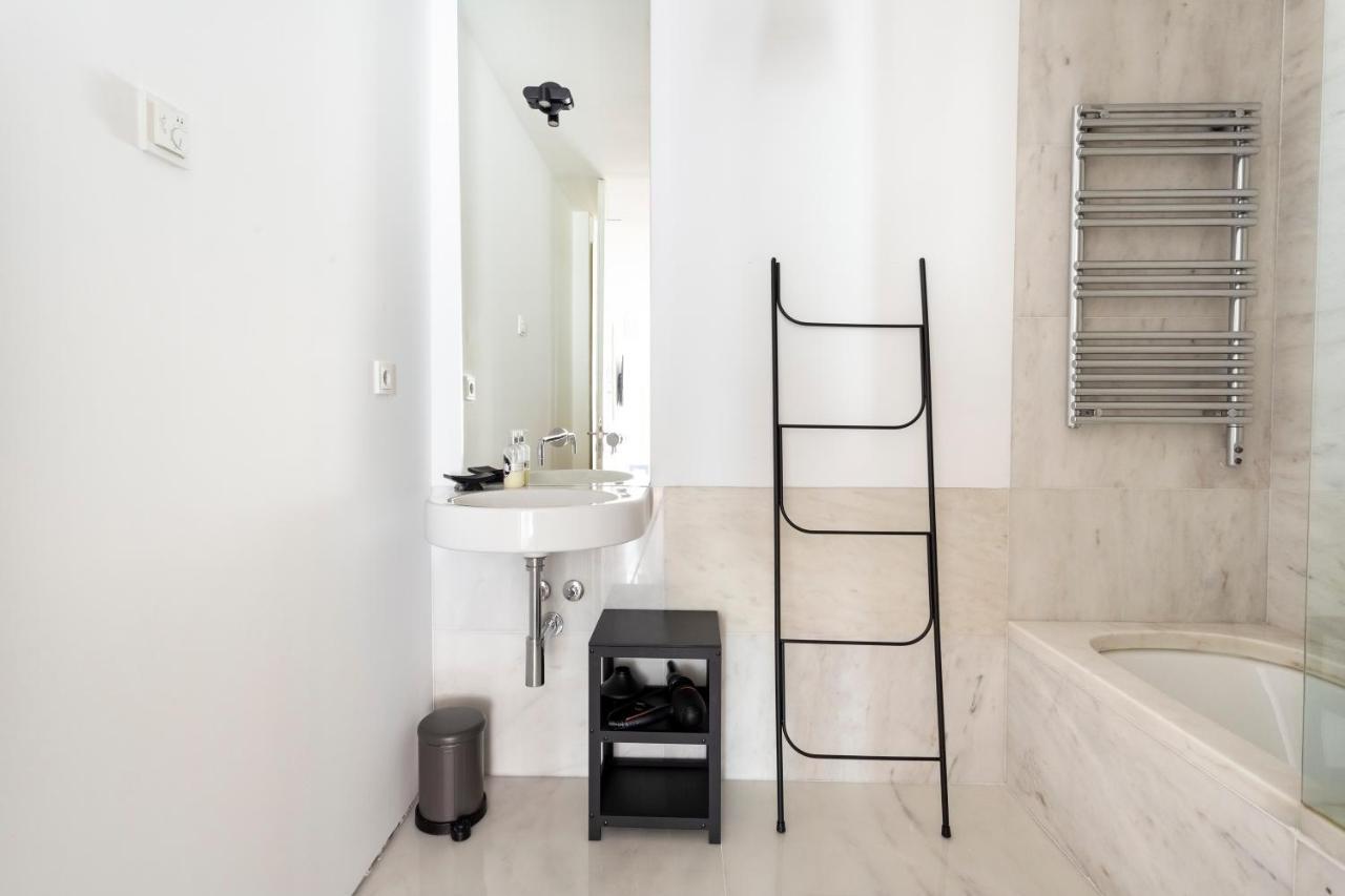 Altido Stylish 5Br Apt With Big Terrace In Principe Real Лиссабон Экстерьер фото